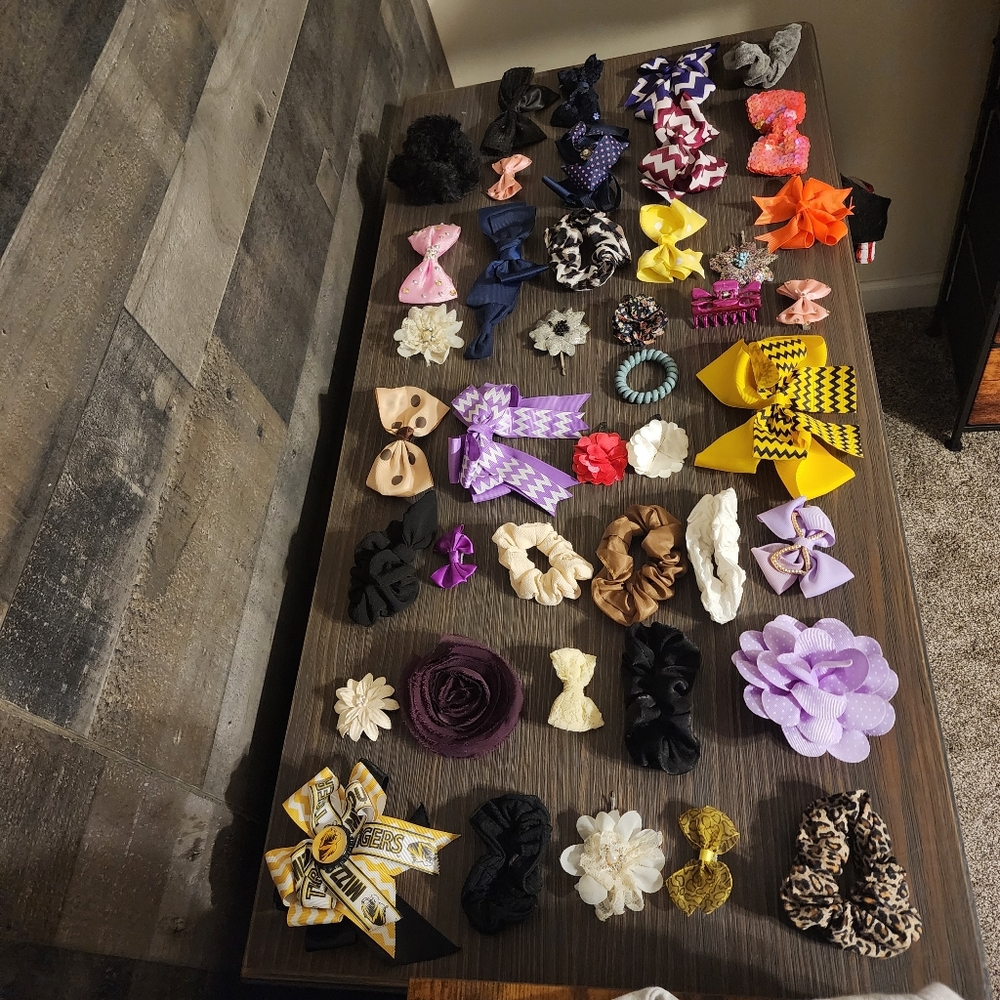 Huge 40+ Hair Bow And Hair Accessory Lot